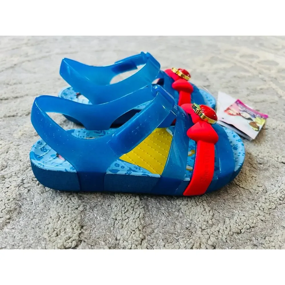 NWT❤️Crocs Kids SNOW WHITE SANDAL sz12